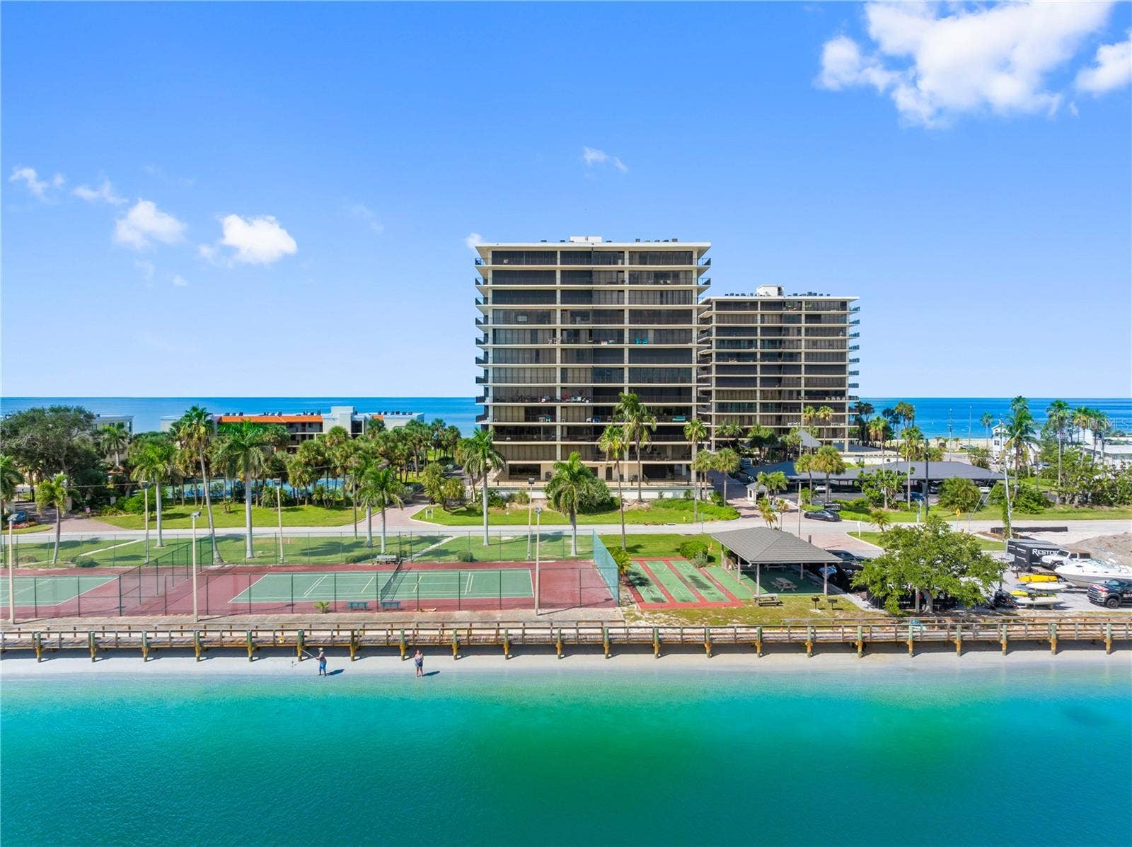 7600 BAYSHORE DRIVE, #606, Treasure Island, FL 33706 7600 BAYSHORE DRIVE, #606, Treasure Island, FL 33706