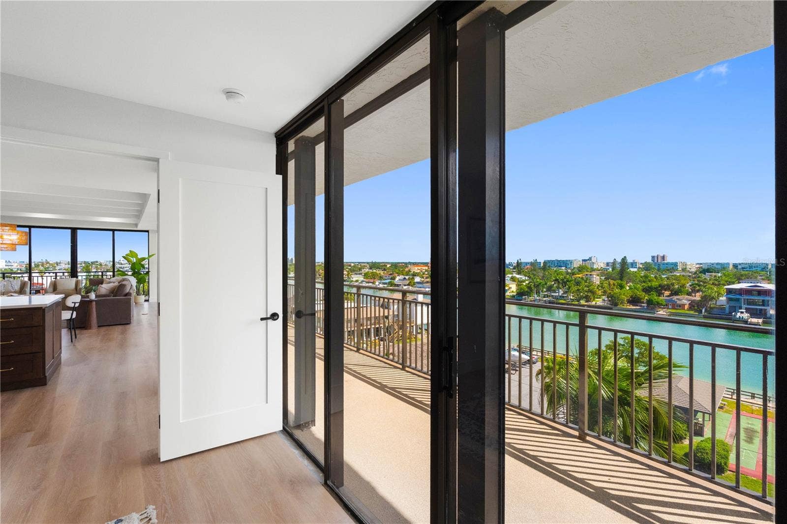 7600 BAYSHORE DRIVE, #606, Treasure Island, FL 33706 7600 BAYSHORE DRIVE, #606, Treasure Island, FL 33706