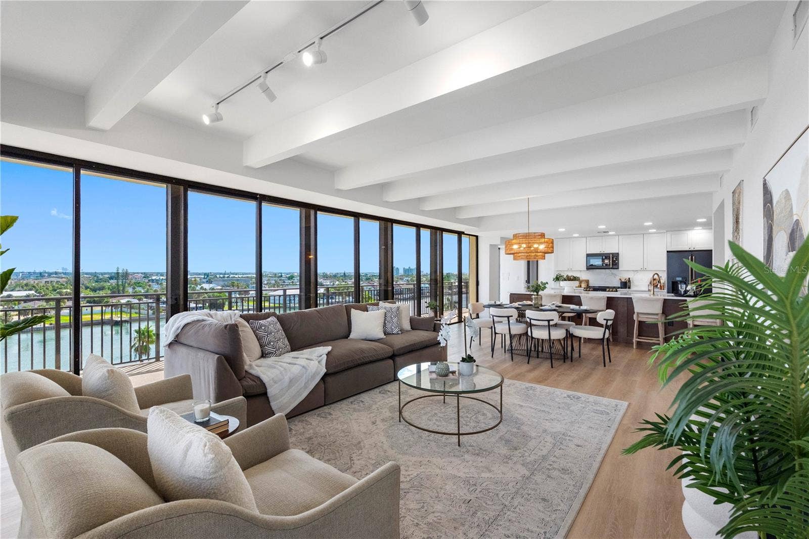 7600 BAYSHORE DRIVE, #606, Treasure Island, FL 33706 7600 BAYSHORE DRIVE, #606, Treasure Island, FL 33706
