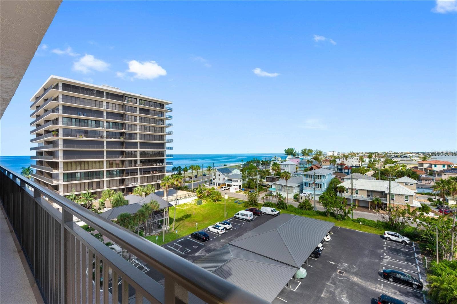 7600 BAYSHORE DRIVE, #606, Treasure Island, FL 33706 7600 BAYSHORE DRIVE, #606, Treasure Island, FL 33706