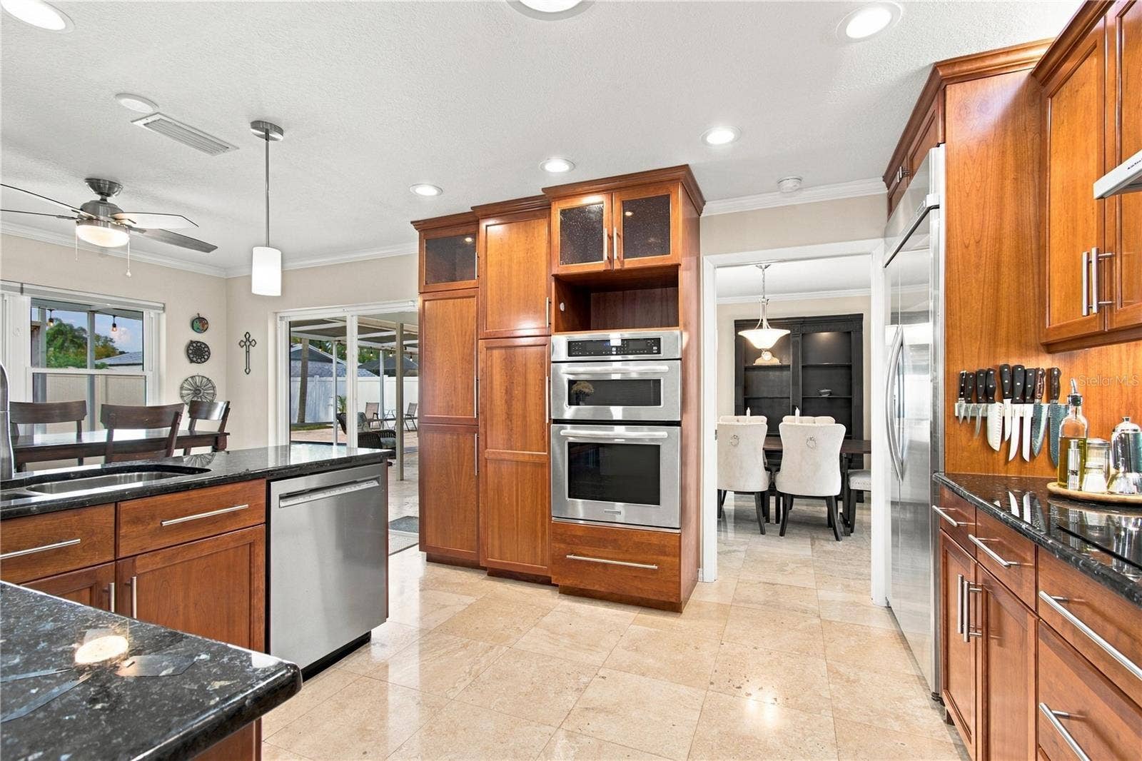 1967 ARVIS CIRCLE E, Clearwater, FL 33764 Custom kitchen cabinets