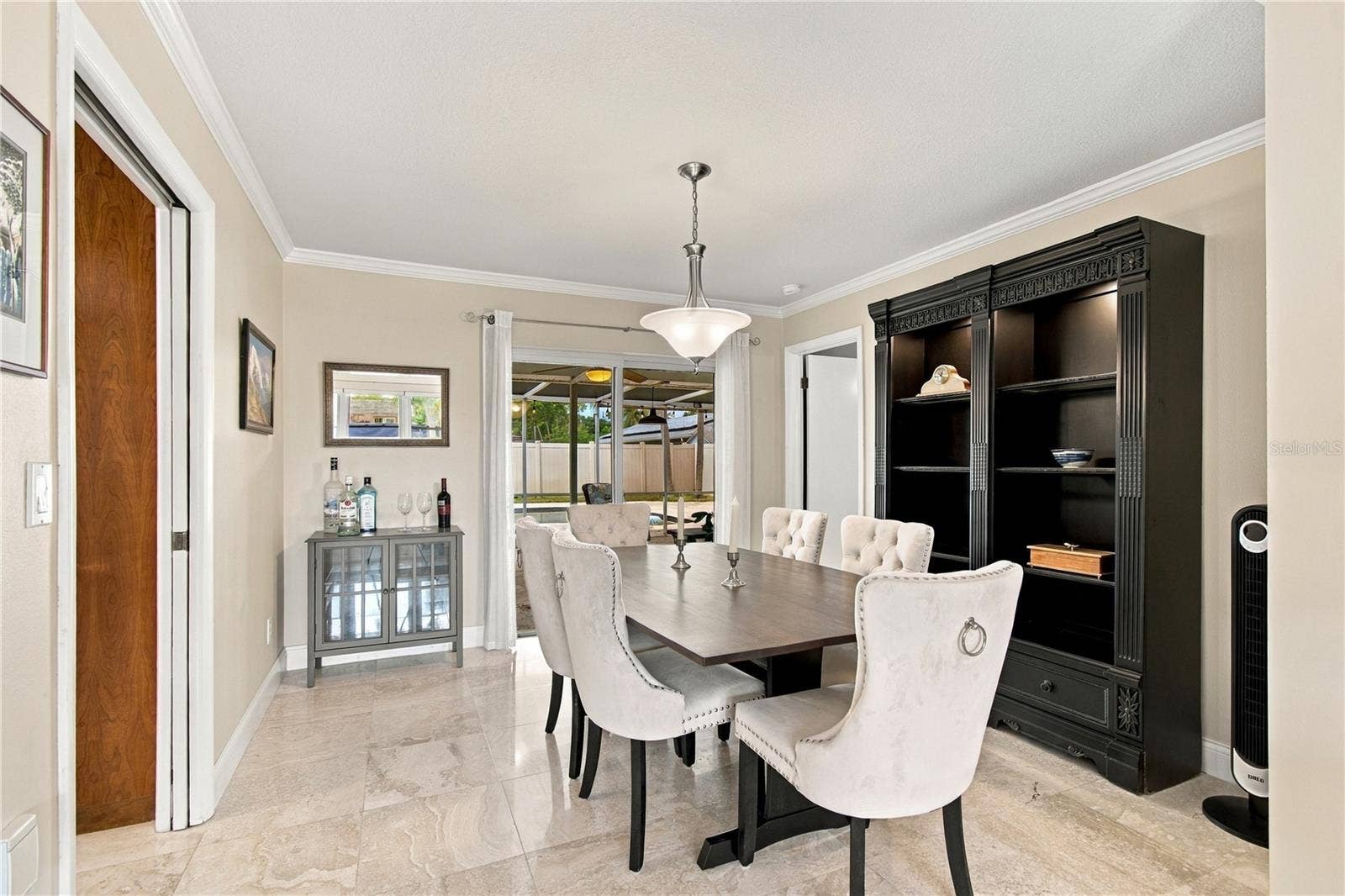 1967 ARVIS CIRCLE E, Clearwater, FL 33764 Formal dining