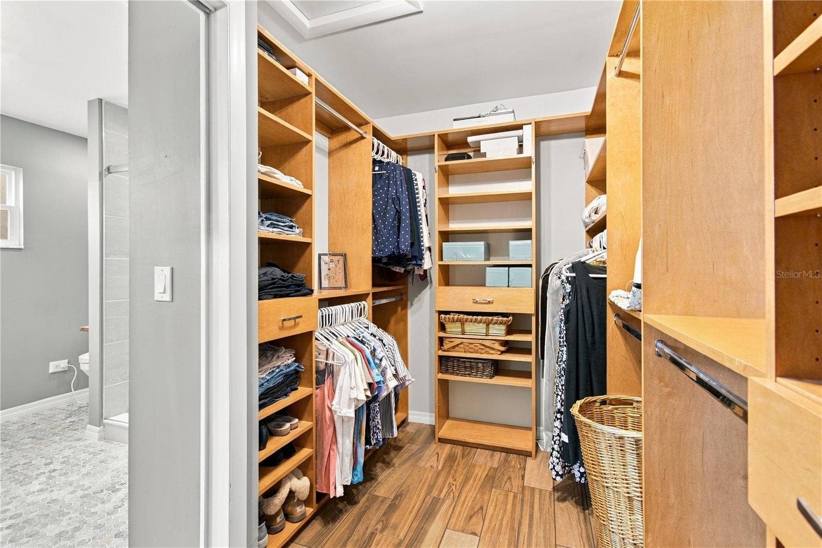 1967 ARVIS CIRCLE E, Clearwater, FL 33764 Custom build master closet
