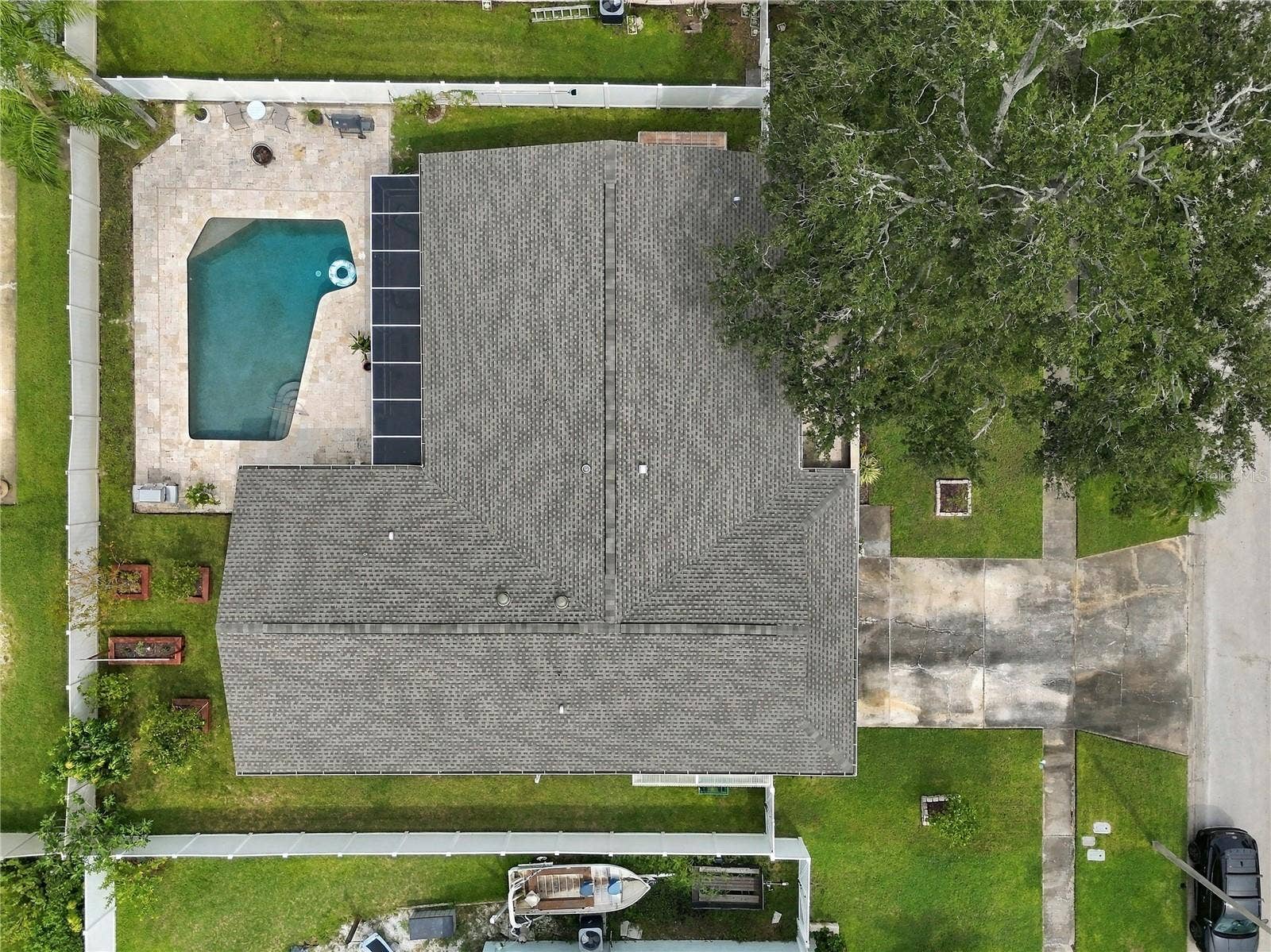 1967 ARVIS CIRCLE E, Clearwater, FL 33764 No HOA and lots of space