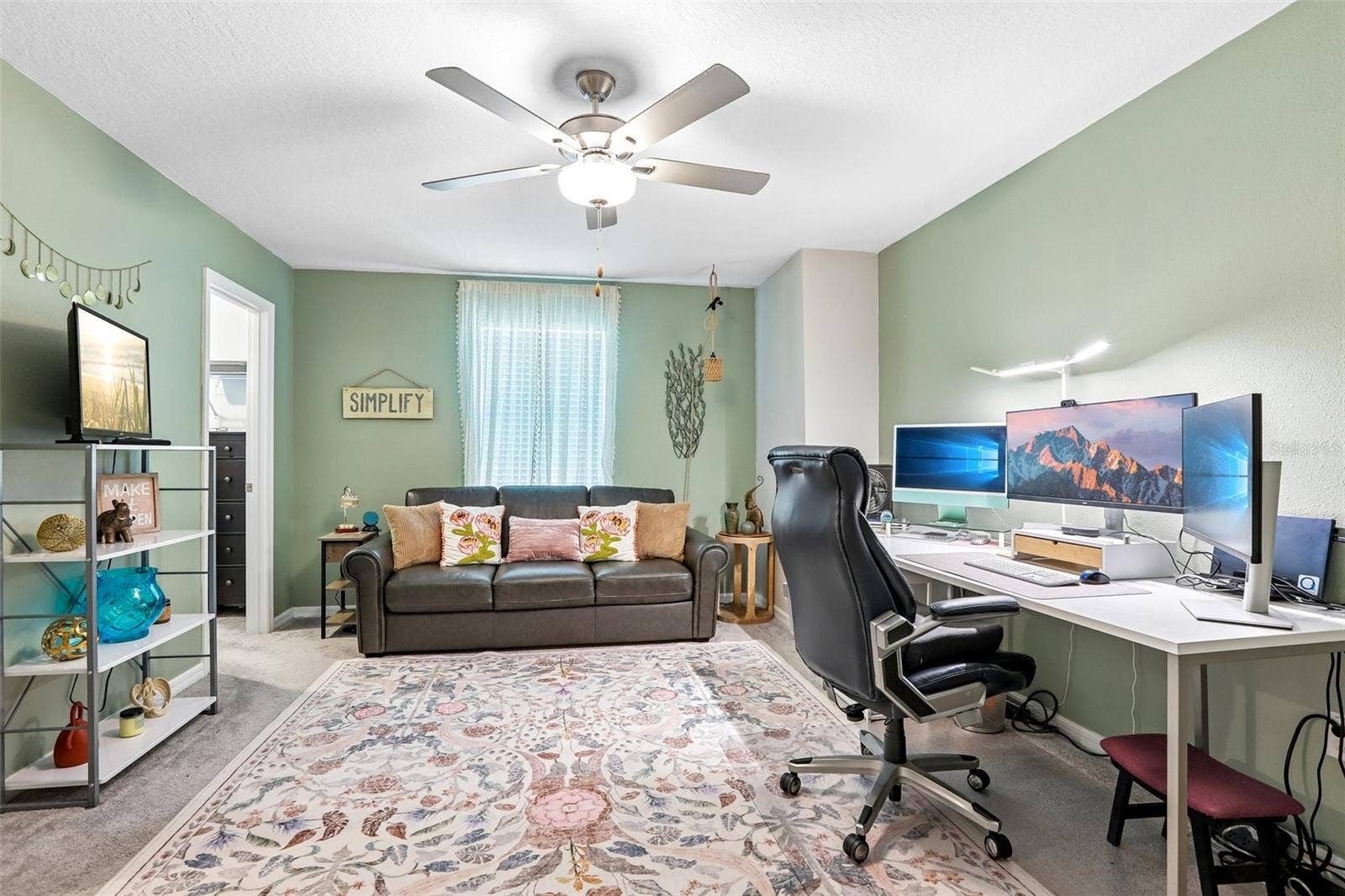 4048 CAPRI COAST DRIVE, Plant City, FL 33565 4048 CAPRI COAST DRIVE, Plant City, FL 33565