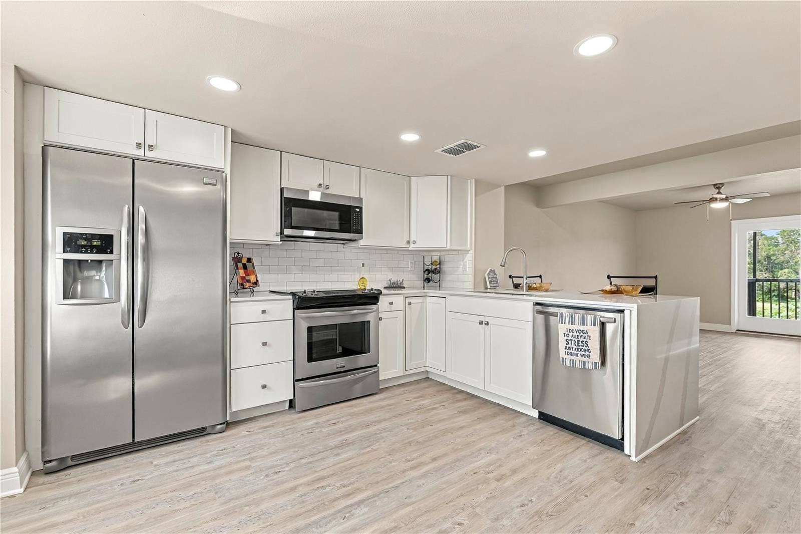 1202 BRIGADOON DRIVE, Clearwater, FL 33759 1202 BRIGADOON DRIVE, Clearwater, FL 33759