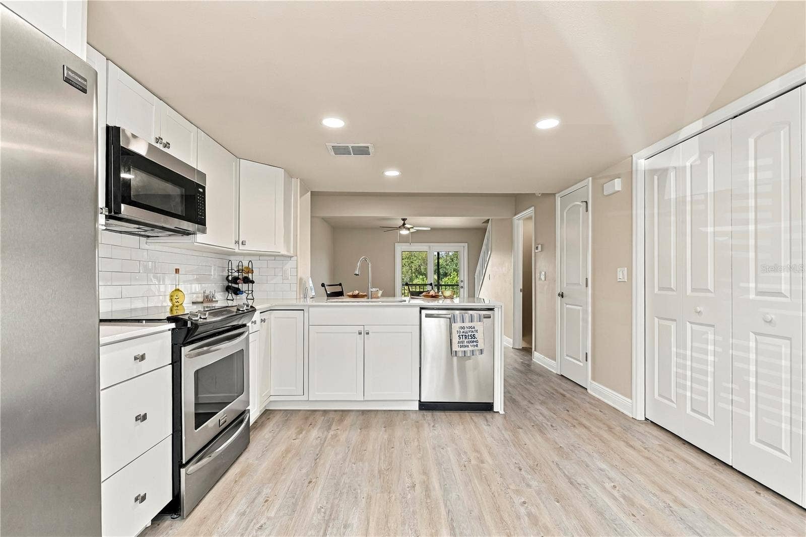 1202 BRIGADOON DRIVE, Clearwater, FL 33759 1202 BRIGADOON DRIVE, Clearwater, FL 33759