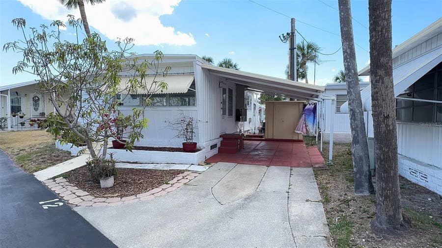Property photo for 4851 W GANDY BOULEVARD, #B4L12, Tampa, FL
