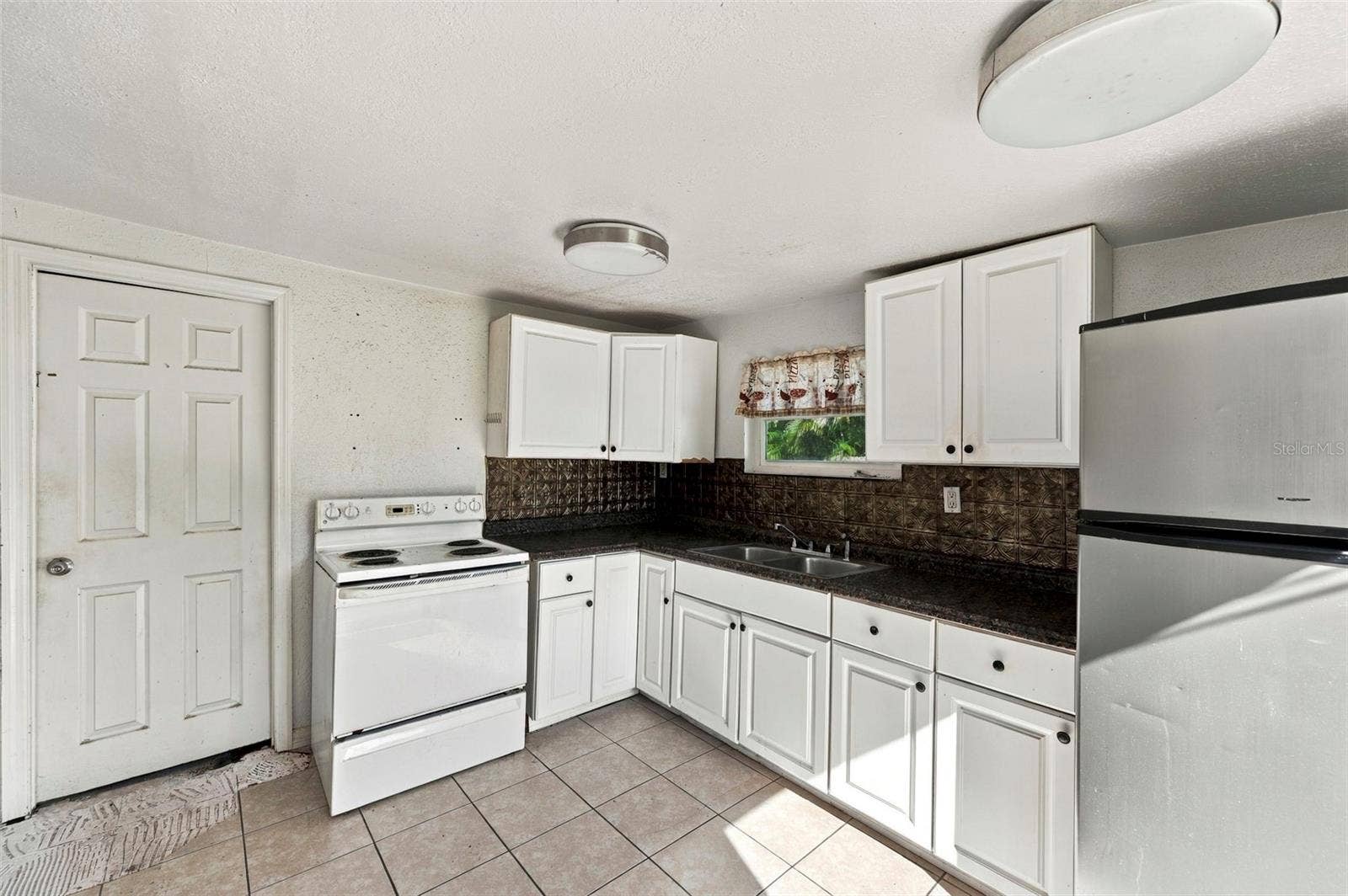 Rear residence  kitchen