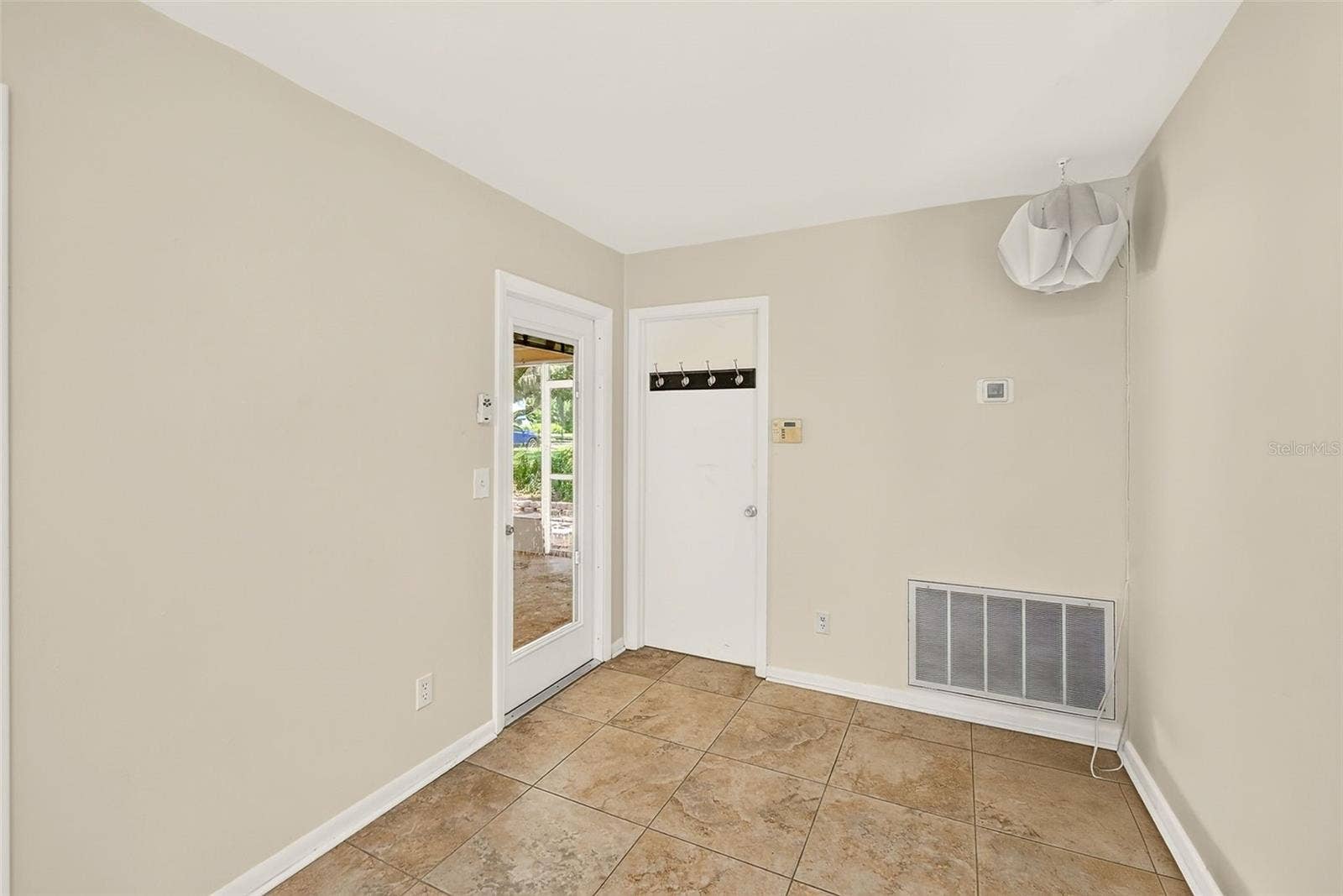 303 SAINT AUGUSTINE AVENUE, Temple Terrace, FL 33617 303 SAINT AUGUSTINE AVENUE, Temple Terrace, FL 33617