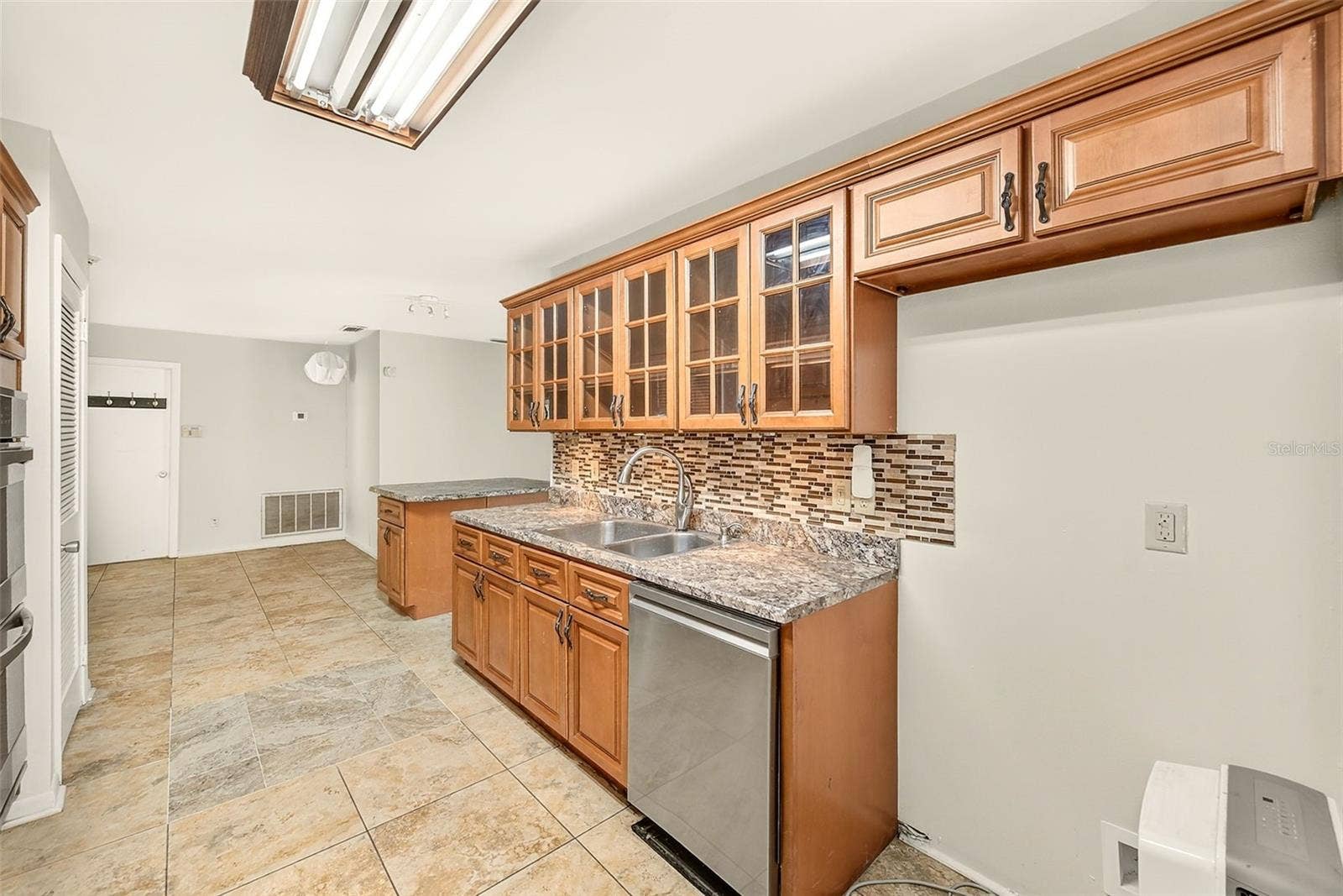 303 SAINT AUGUSTINE AVENUE, Temple Terrace, FL 33617 303 SAINT AUGUSTINE AVENUE, Temple Terrace, FL 33617