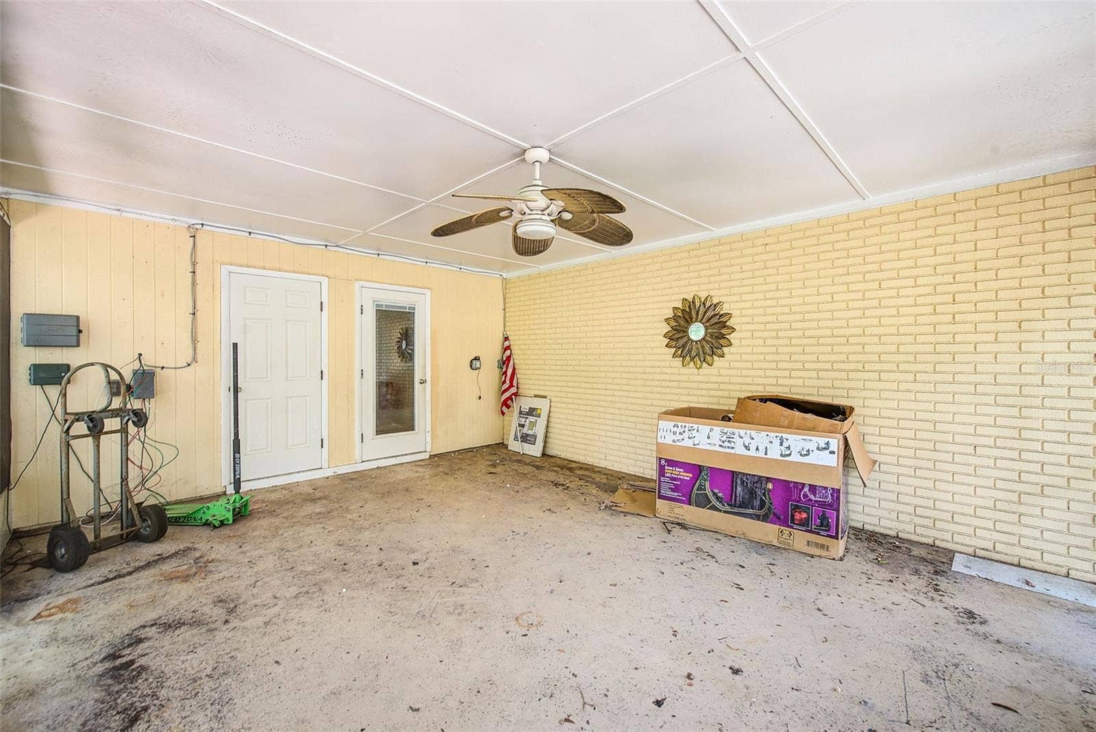 303 SAINT AUGUSTINE AVENUE, Temple Terrace, FL 33617 303 SAINT AUGUSTINE AVENUE, Temple Terrace, FL 33617