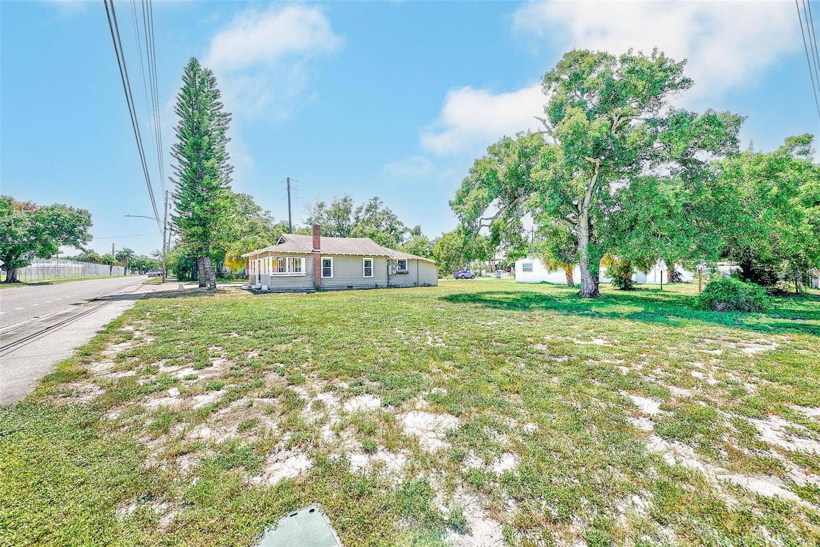 731 37TH STREET S, St Petersburg, FL 33711