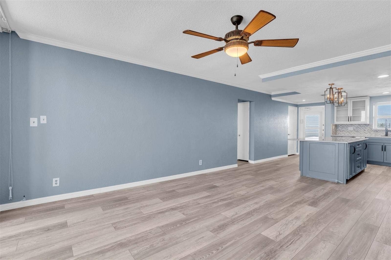 7000 BEACH PLAZA, #303, St Pete Beach, FL 33706 7000 BEACH PLAZA, #303, St Pete Beach, FL 33706