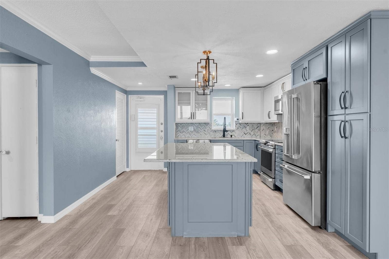 7000 BEACH PLAZA, #303, St Pete Beach, FL 33706 7000 BEACH PLAZA, #303, St Pete Beach, FL 33706