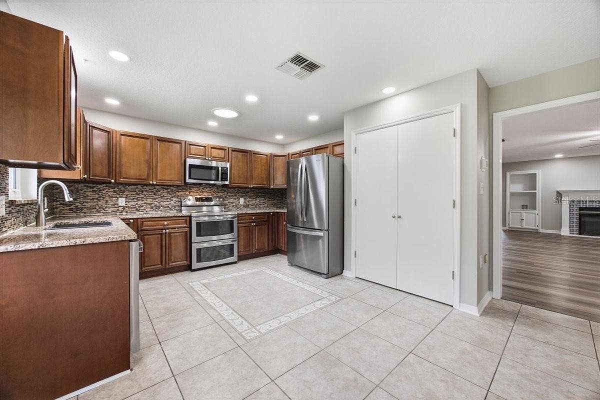 3717 FUTCH LOOP, Plant City, FL 33566 3717 FUTCH LOOP, Plant City, FL 33566