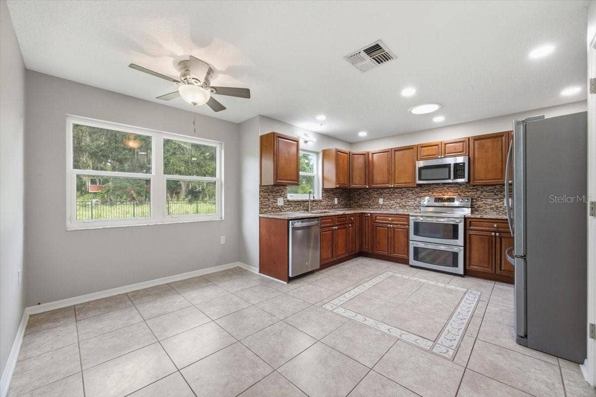 3717 FUTCH LOOP, Plant City, FL 33566 3717 FUTCH LOOP, Plant City, FL 33566
