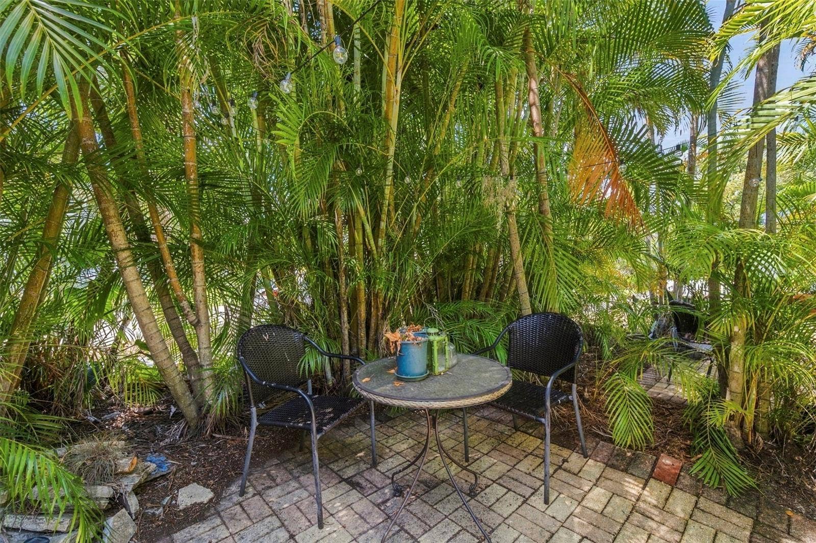 406 10TH AVENUE NE, St Petersburg, FL 33701 406 10TH AVENUE NE, St Petersburg, FL 33701