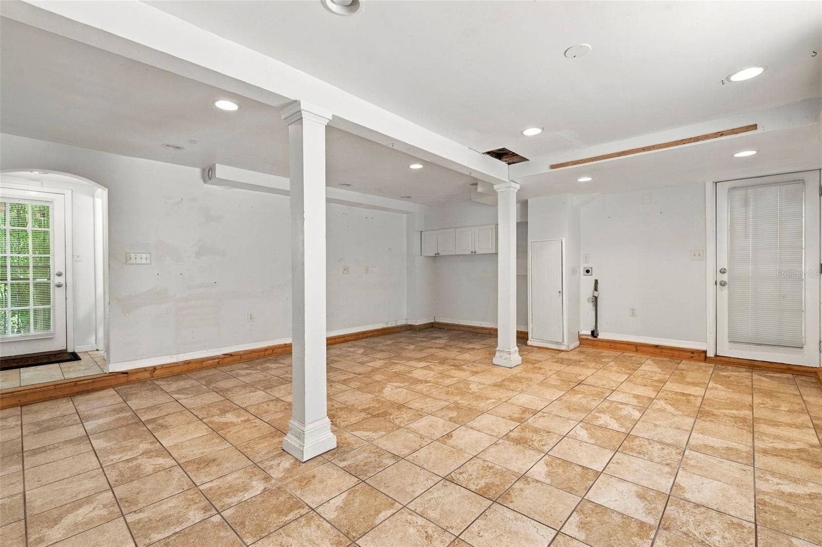 406 10TH AVENUE NE, St Petersburg, FL 33701 406 10TH AVENUE NE, St Petersburg, FL 33701