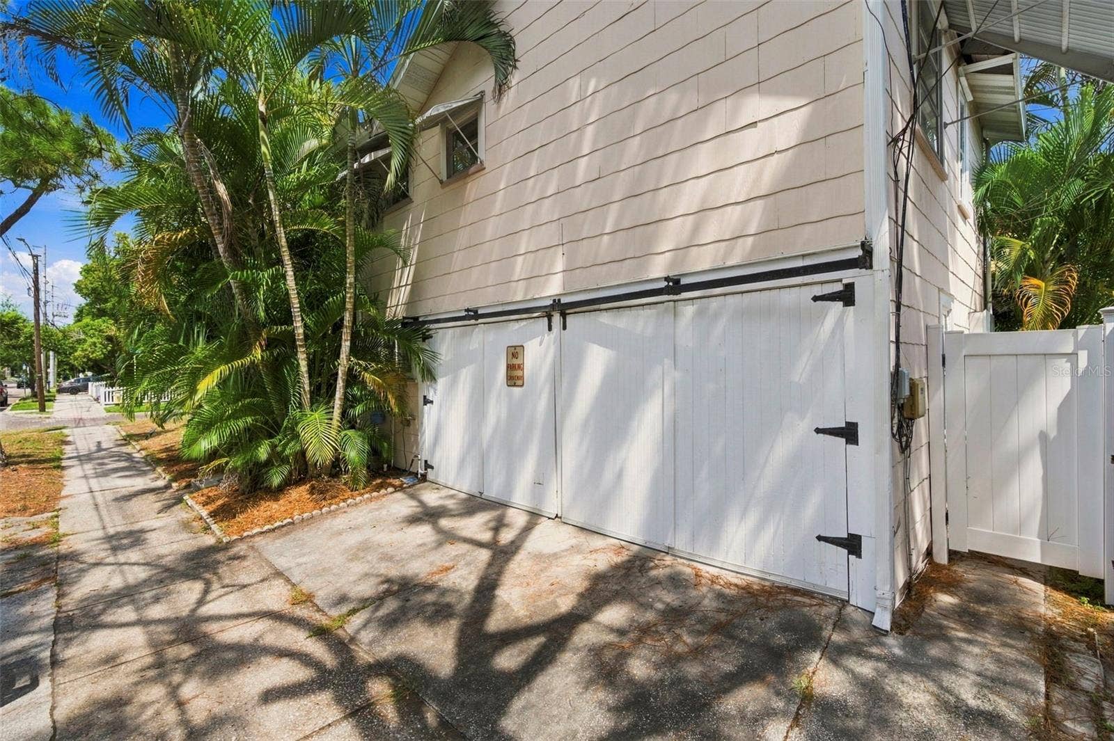 406 10TH AVENUE NE, St Petersburg, FL 33701 406 10TH AVENUE NE, St Petersburg, FL 33701