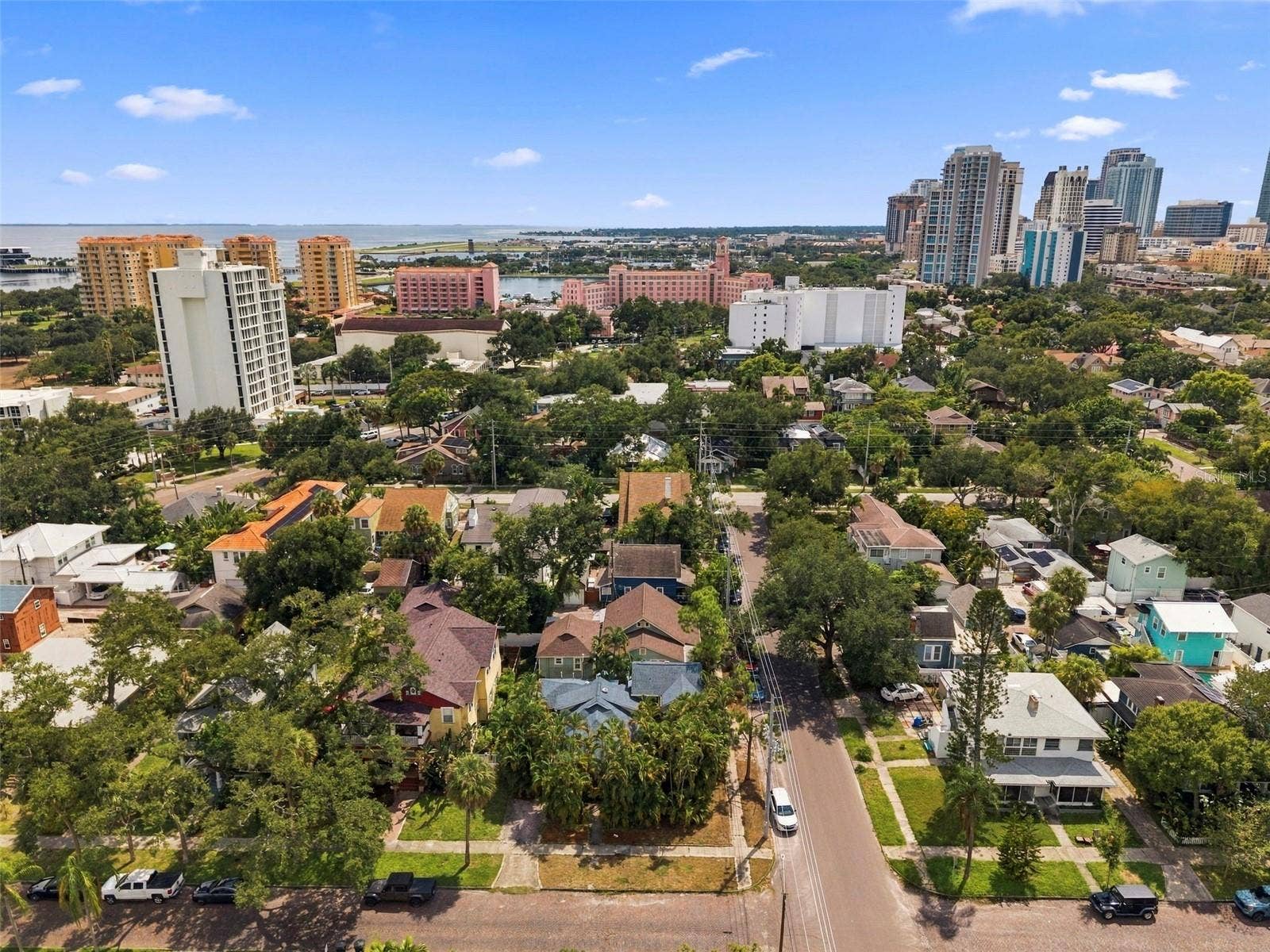 406 10TH AVENUE NE, St Petersburg, FL 33701 406 10TH AVENUE NE, St Petersburg, FL 33701