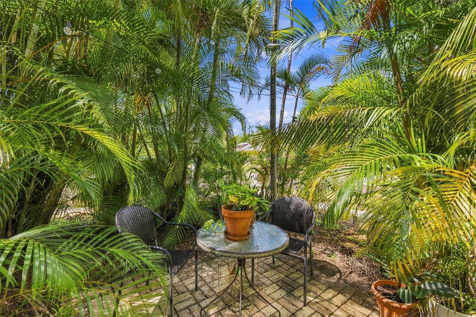 406 10TH AVENUE NE, St Petersburg, FL 33701 406 10TH AVENUE NE, St Petersburg, FL 33701
