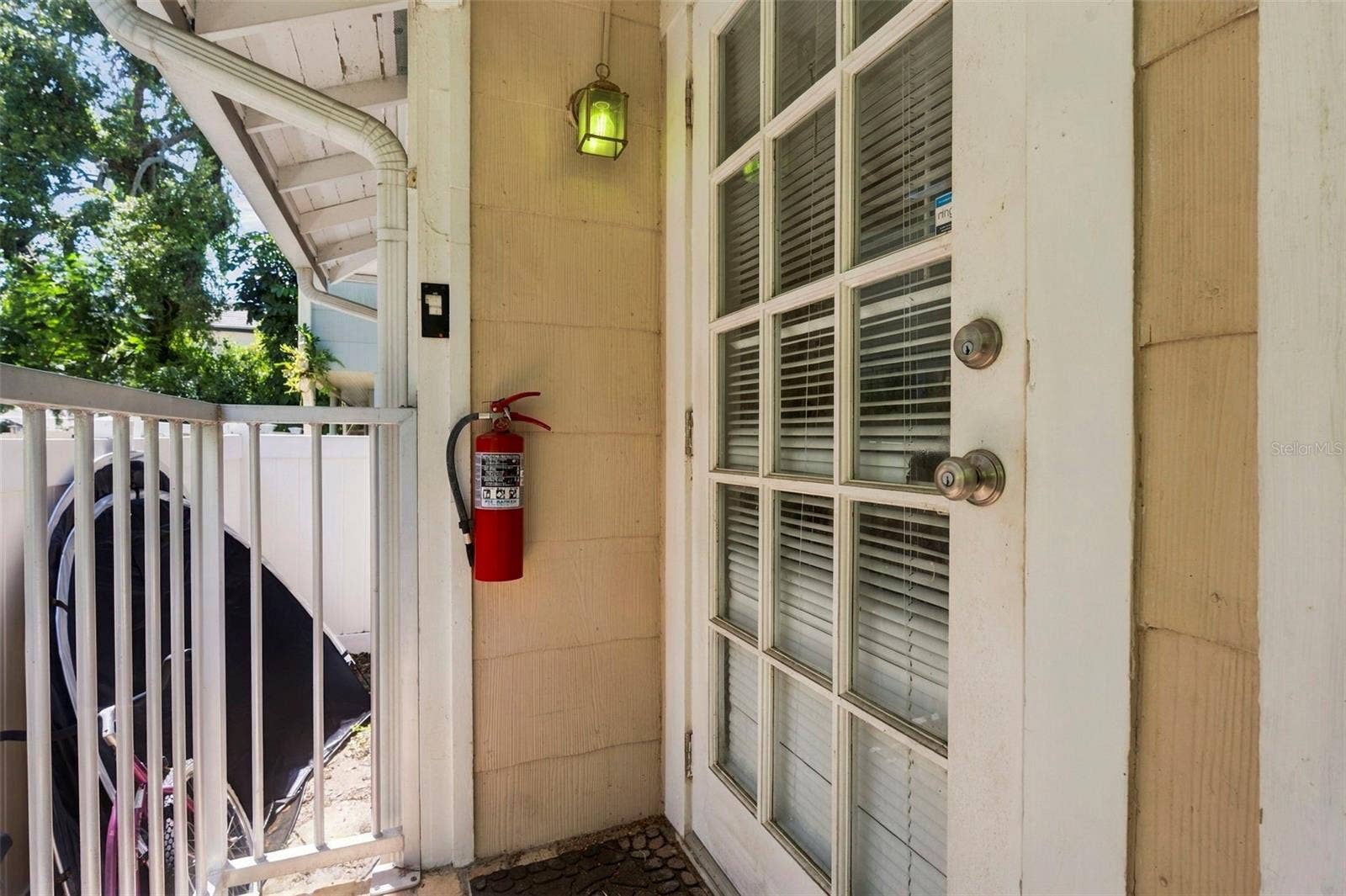 406 10TH AVENUE NE, St Petersburg, FL 33701 406 10TH AVENUE NE, St Petersburg, FL 33701
