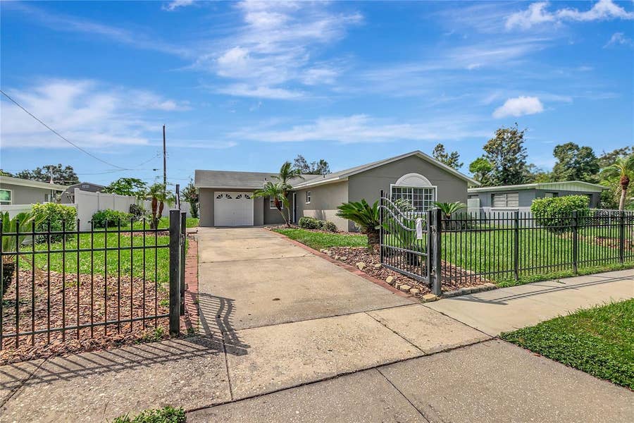 Property photo for 1713 CARNEGIE CIRCLE, Tampa, FL