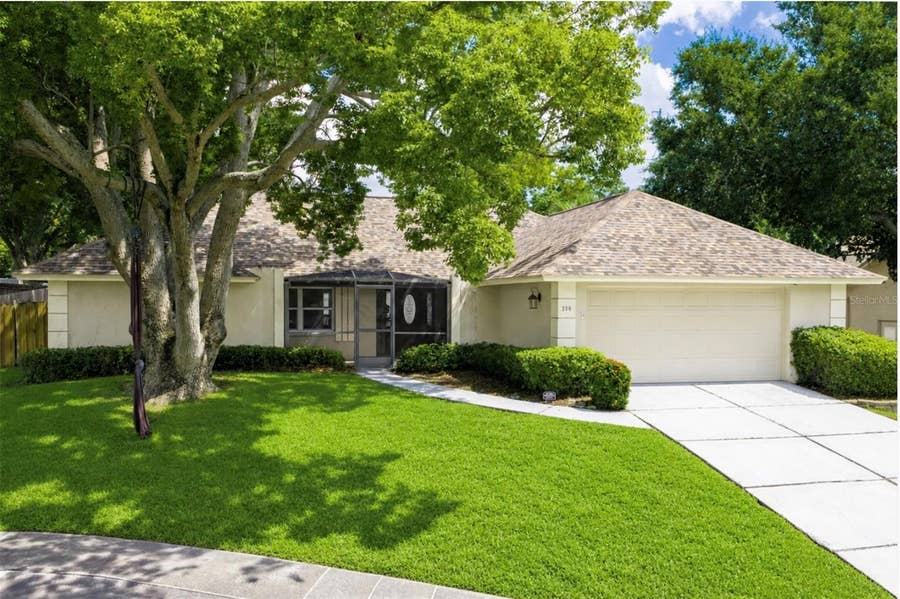 Property photo for 390 MERAVAN COURT, Palm Harbor, FL