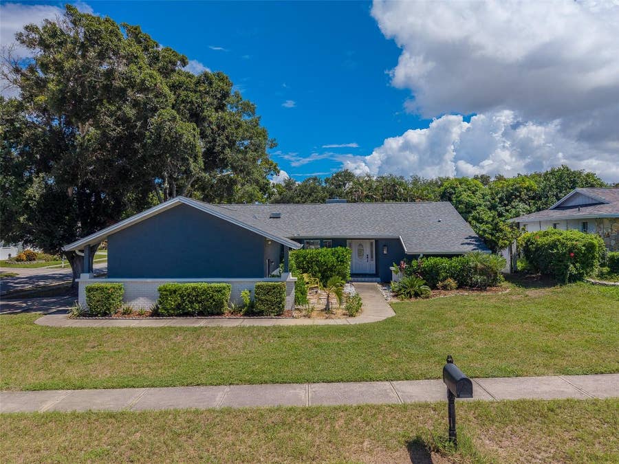 Property photo for 2709 WINDING WAY, Palm Harbor, FL