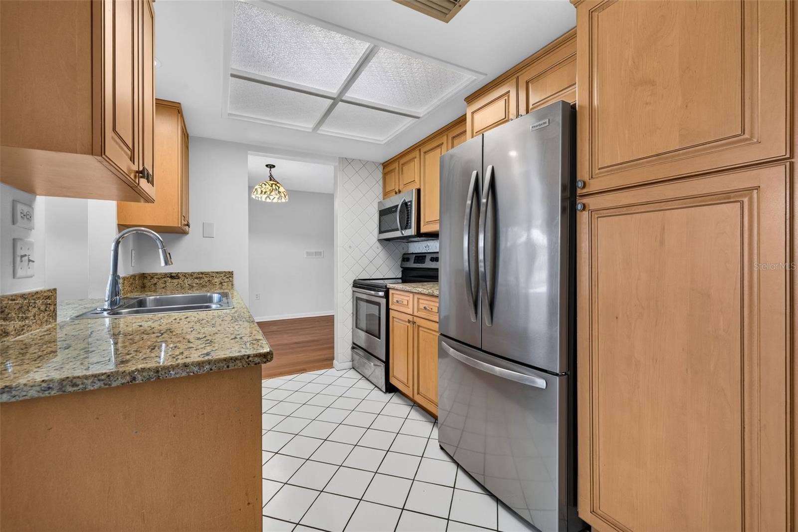 12200 VONN ROAD, #7D, Largo, FL 33774 Kitchen