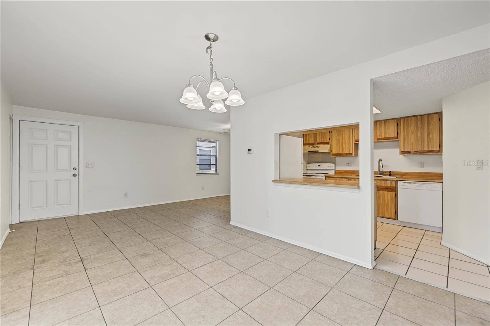 127 CAMPHOR DRIVE, #E, Oldsmar, FL 34677 127 CAMPHOR DRIVE, #E, Oldsmar, FL 34677