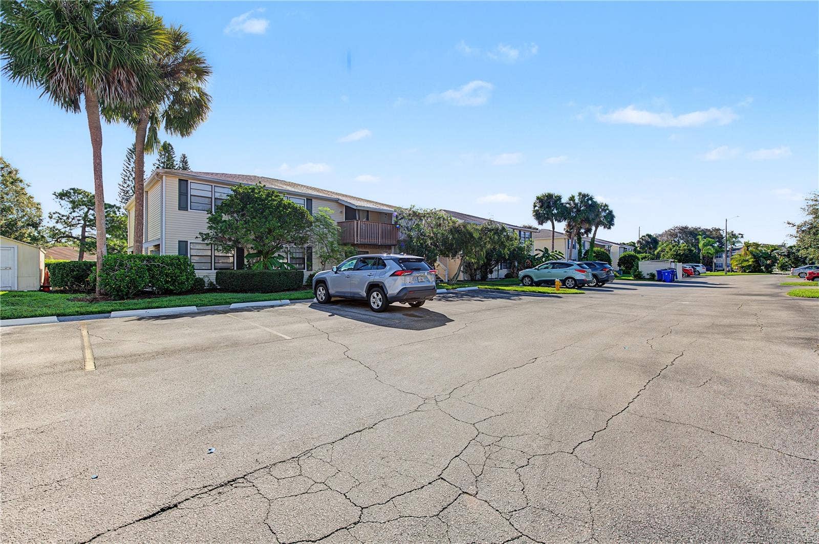 127 CAMPHOR DRIVE, #E, Oldsmar, FL 34677 127 CAMPHOR DRIVE, #E, Oldsmar, FL 34677