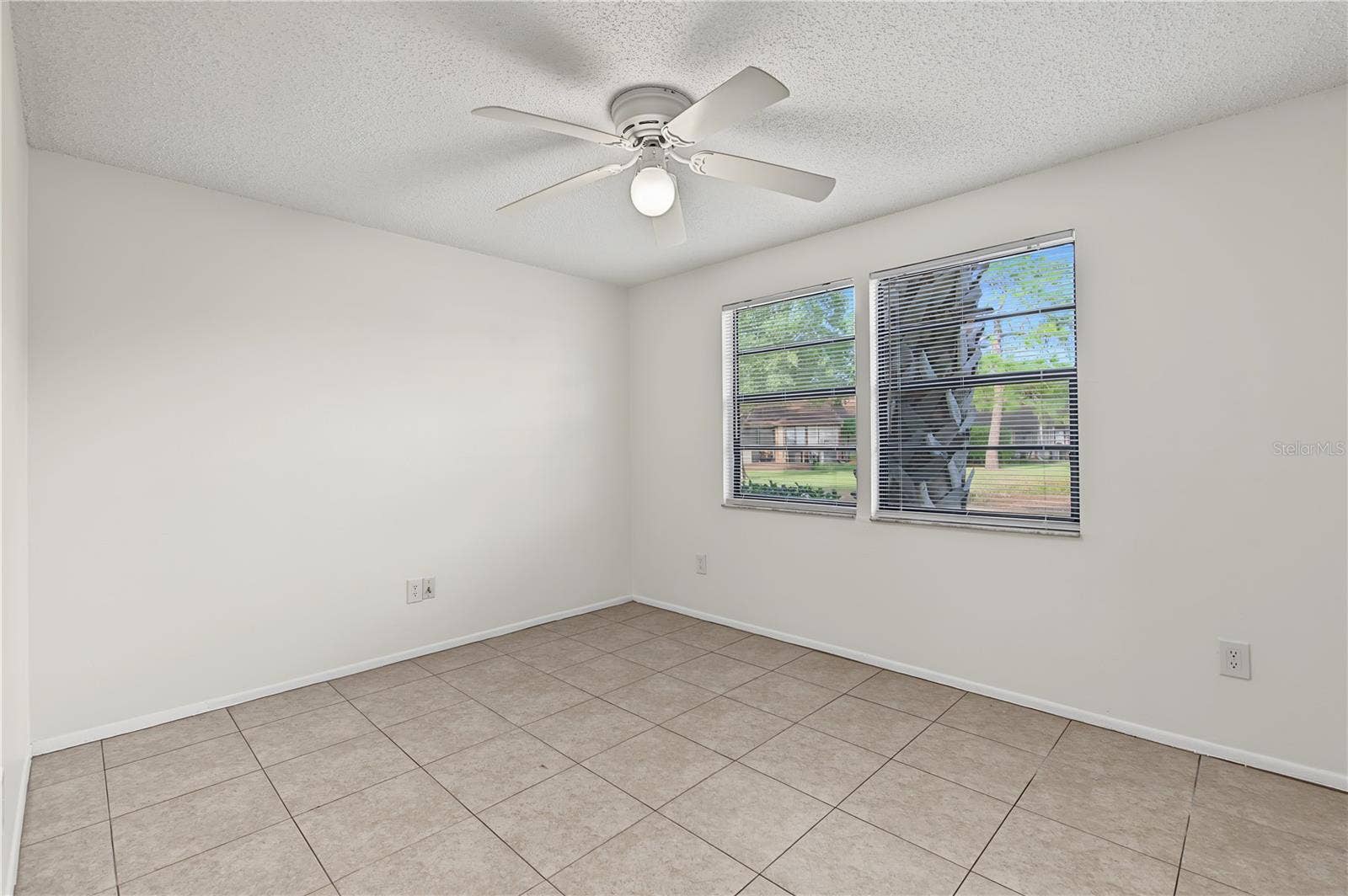 127 CAMPHOR DRIVE, #E, Oldsmar, FL 34677 127 CAMPHOR DRIVE, #E, Oldsmar, FL 34677