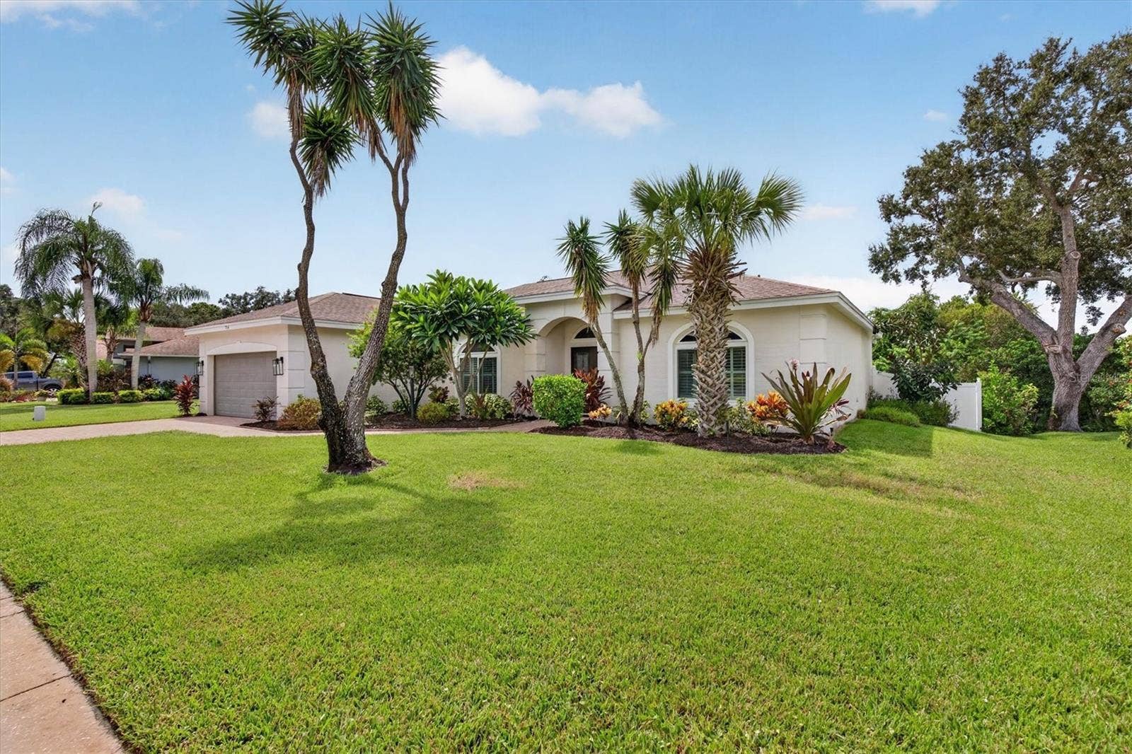 714 HIDDEN LAKE DRIVE, Tarpon Springs, FL 34689 714 HIDDEN LAKE DRIVE, Tarpon Springs, FL 34689