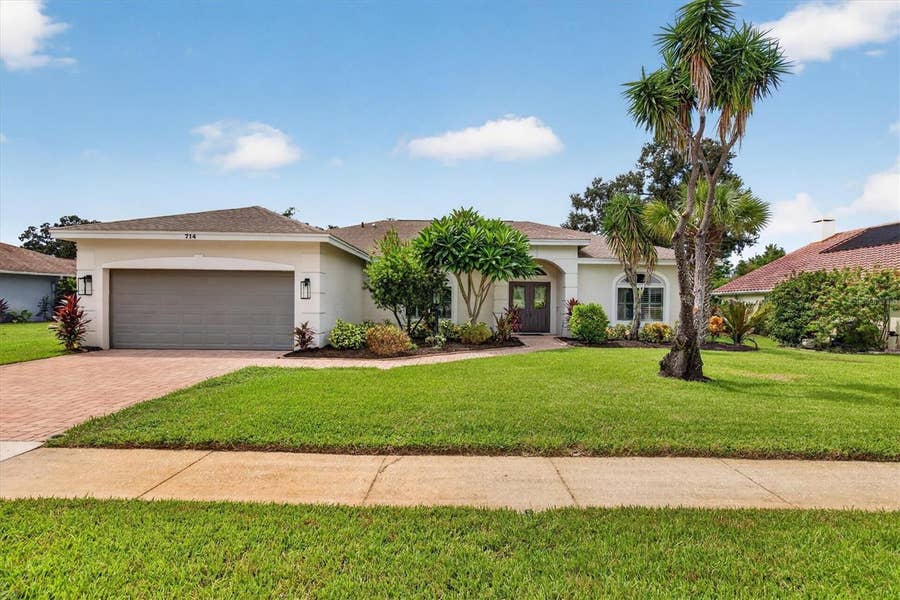 Property photo for 714 HIDDEN LAKE DRIVE, Tarpon Springs, FL