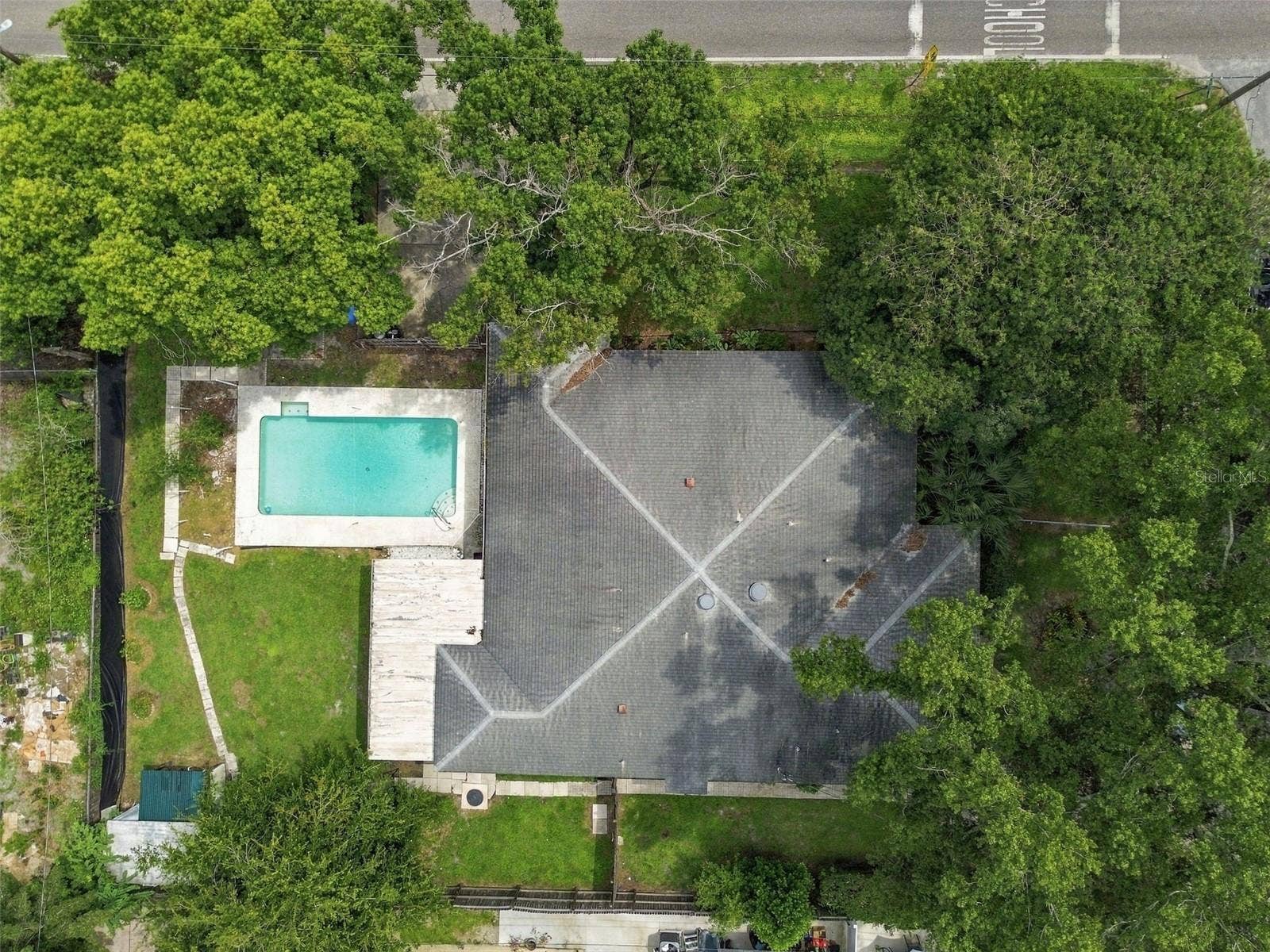 2801 BURTS AVENUE, Tampa, FL 33614 2801 BURTS AVENUE, Tampa, FL 33614