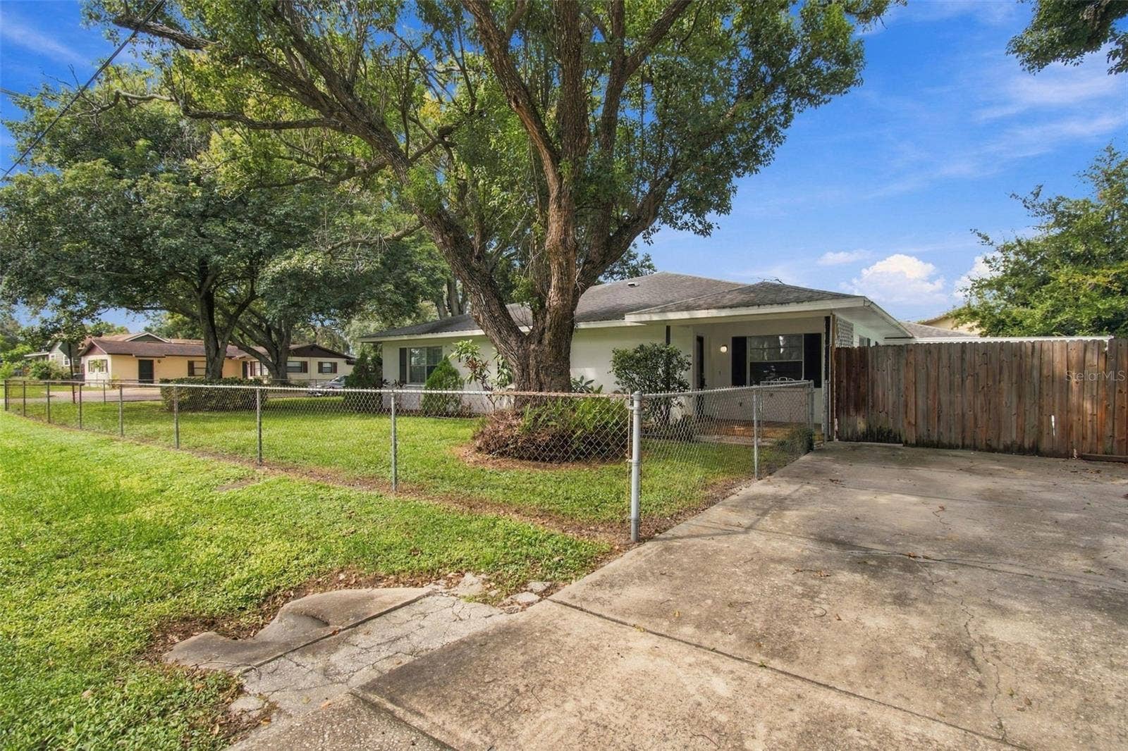 2801 BURTS AVENUE, Tampa, FL 33614 2801 BURTS AVENUE, Tampa, FL 33614