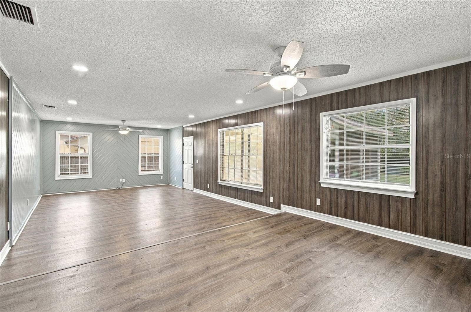 2801 BURTS AVENUE, Tampa, FL 33614 2801 BURTS AVENUE, Tampa, FL 33614