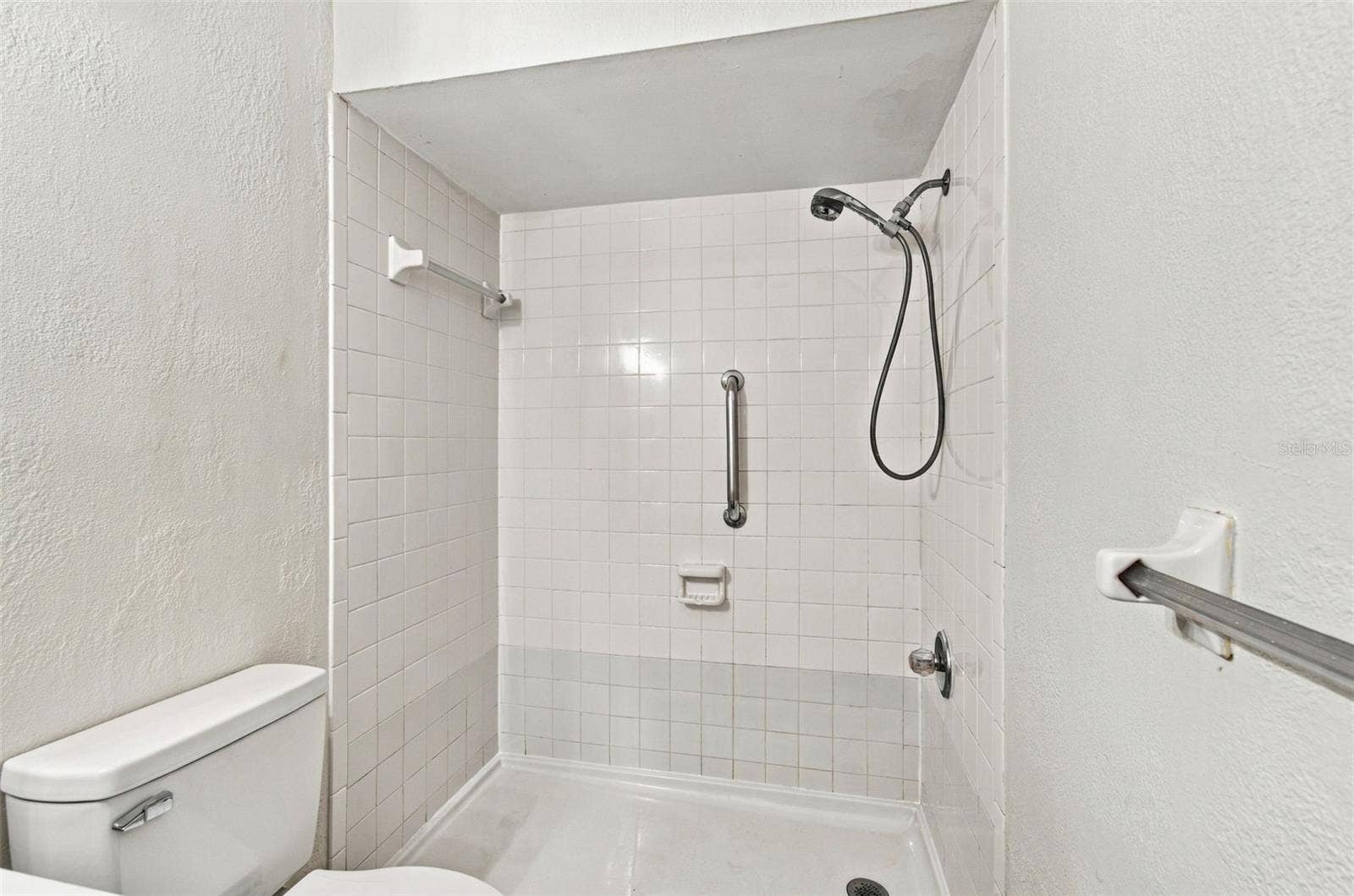 2801 BURTS AVENUE, Tampa, FL 33614 2801 BURTS AVENUE, Tampa, FL 33614