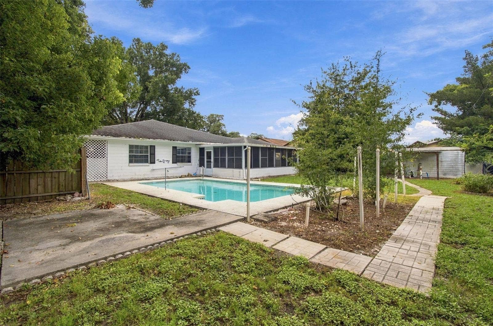2801 BURTS AVENUE, Tampa, FL 33614 2801 BURTS AVENUE, Tampa, FL 33614