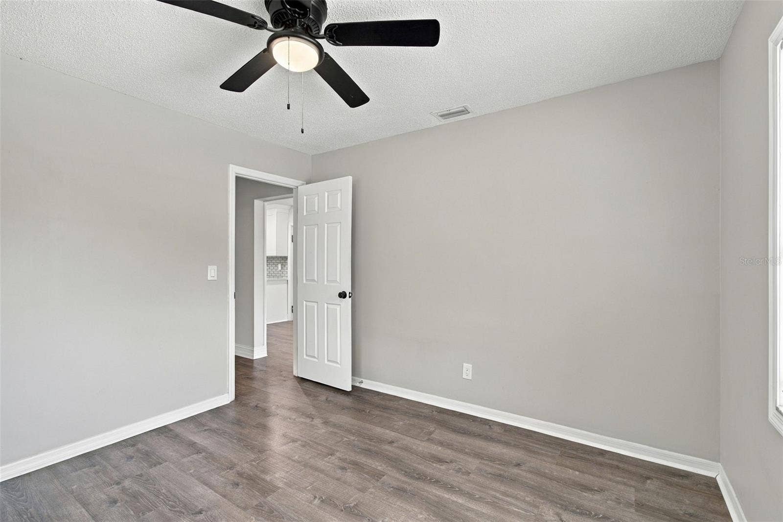 2801 BURTS AVENUE, Tampa, FL 33614 2801 BURTS AVENUE, Tampa, FL 33614