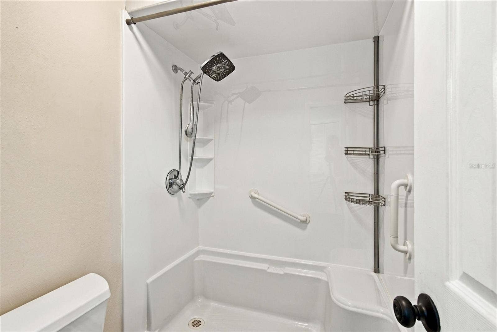 2801 BURTS AVENUE, Tampa, FL 33614 2801 BURTS AVENUE, Tampa, FL 33614