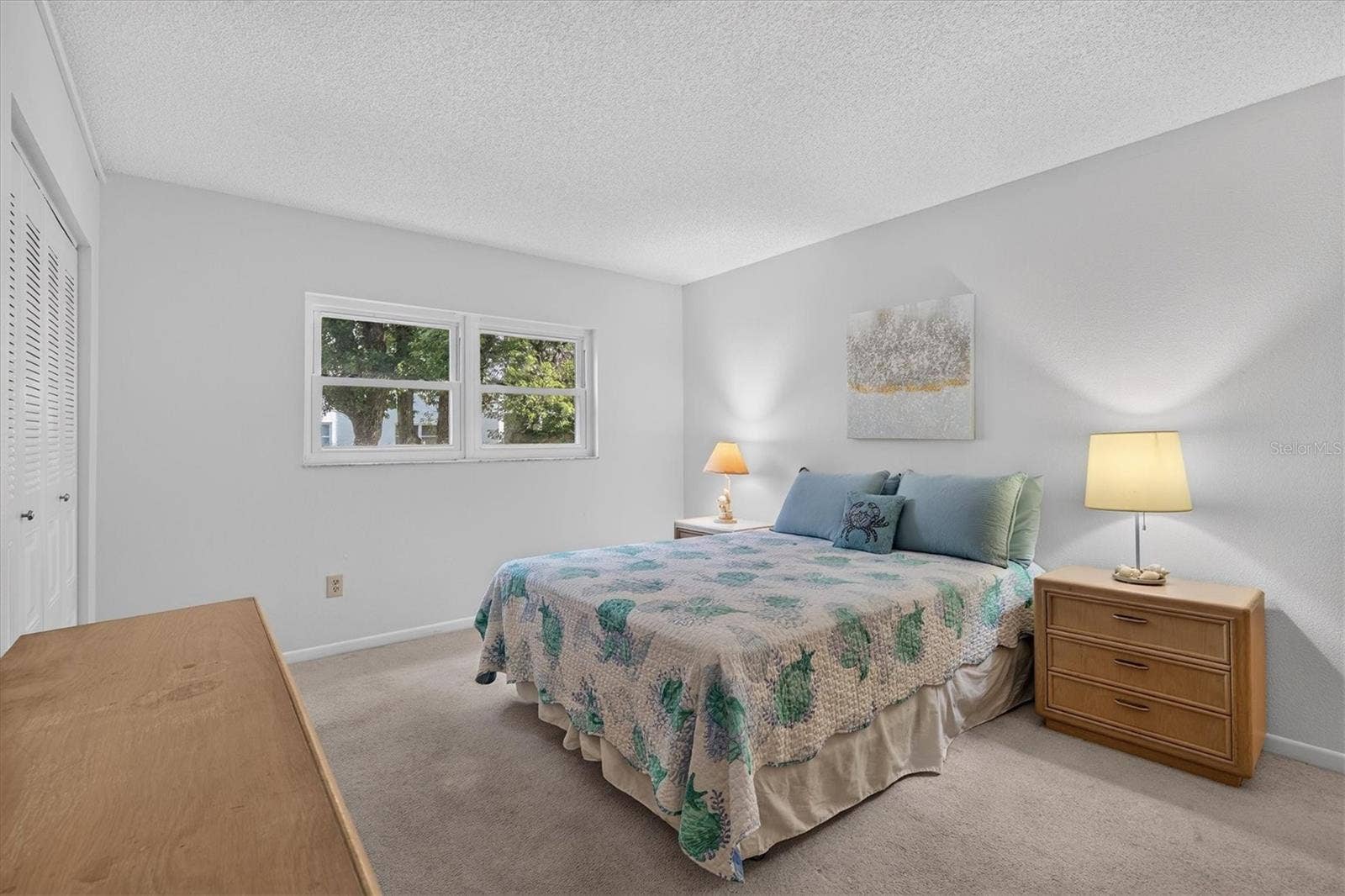 Spacious primary suite