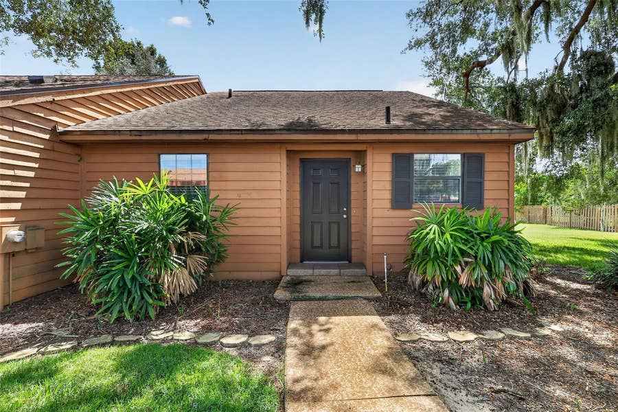 Property photo for 4 COVE LANE, Eustis, FL
