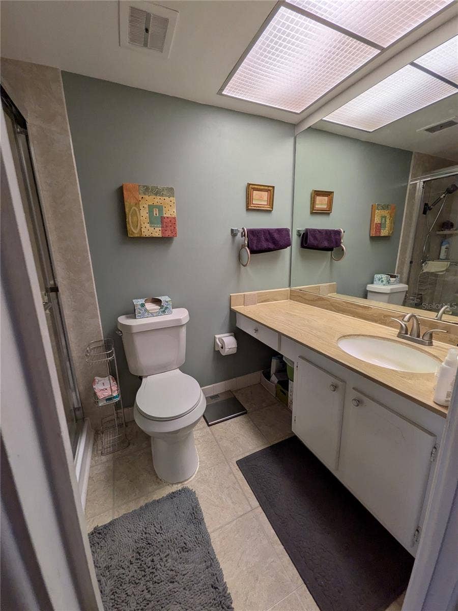 4885 1ST STREET NE, #216, St Petersburg, FL 33703 Master bath