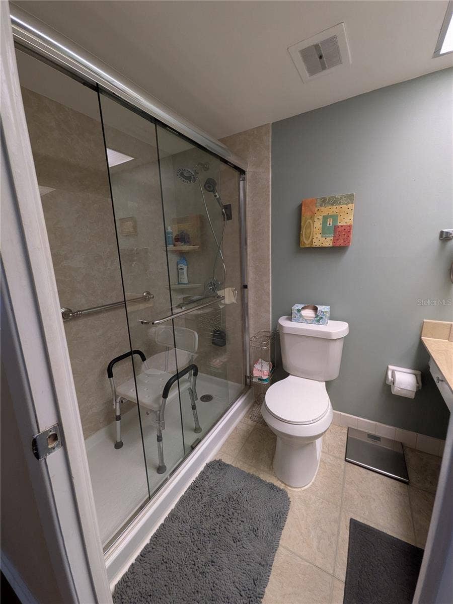4885 1ST STREET NE, #216, St Petersburg, FL 33703 Master bath