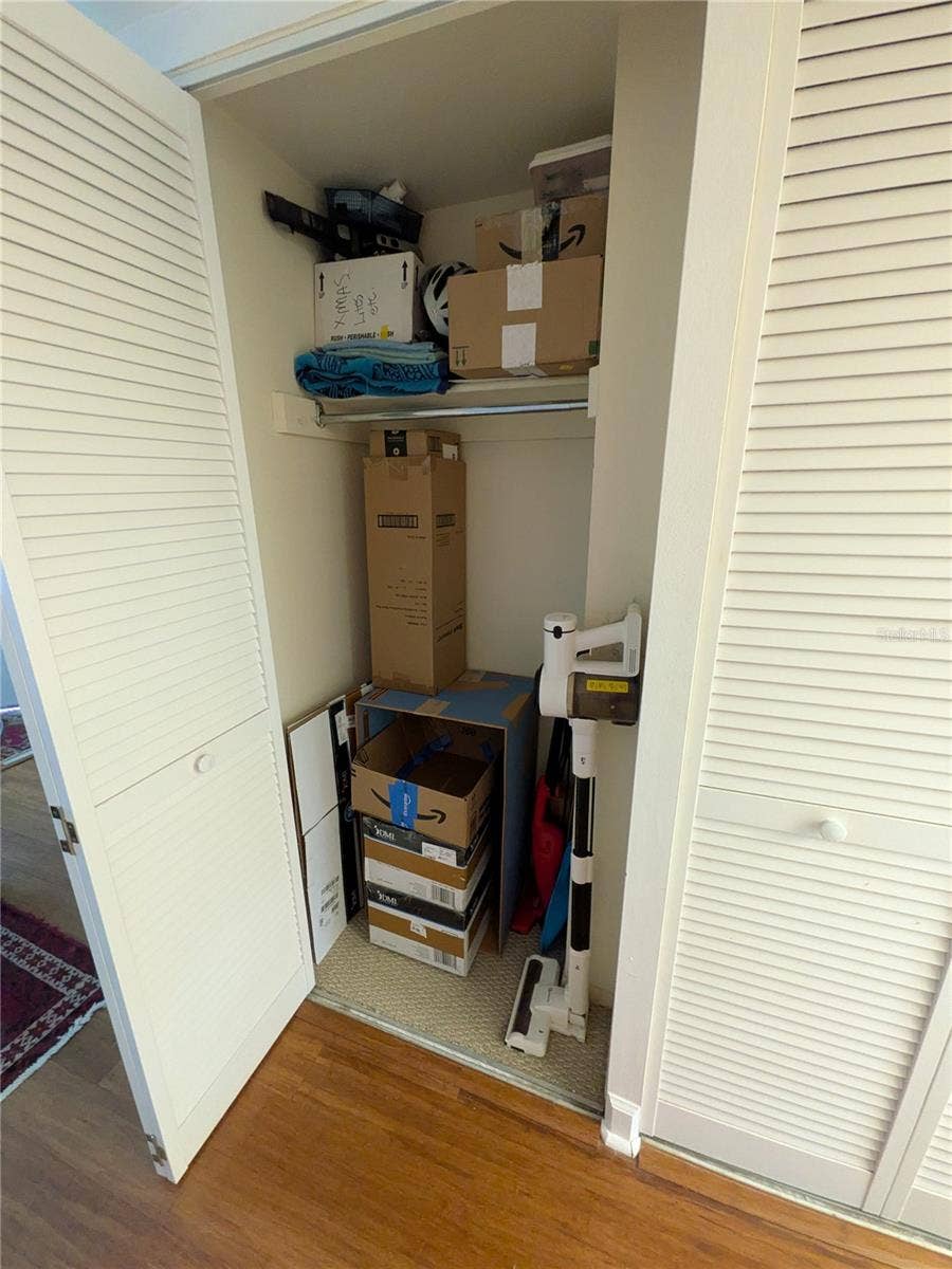 4885 1ST STREET NE, #216, St Petersburg, FL 33703 Extra closet