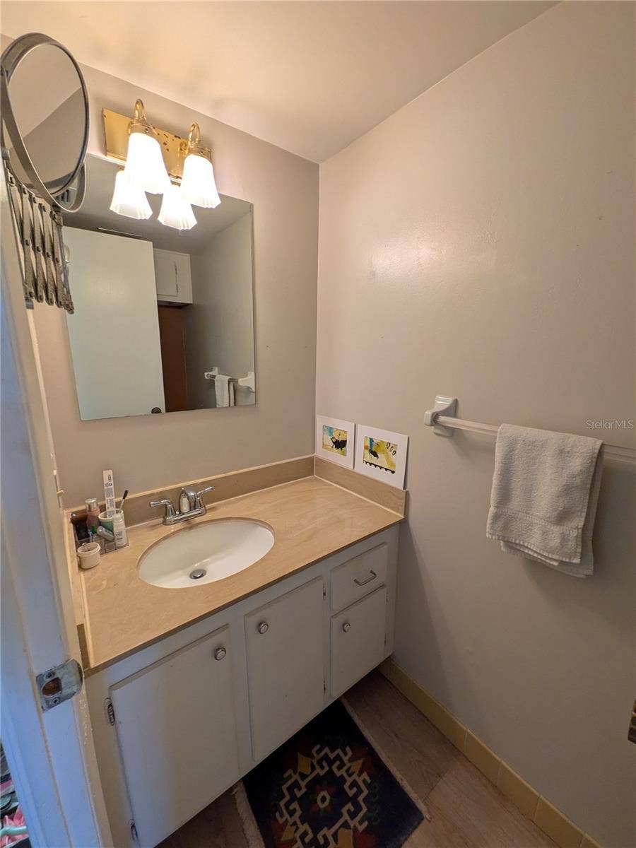4885 1ST STREET NE, #216, St Petersburg, FL 33703 1/2 bath