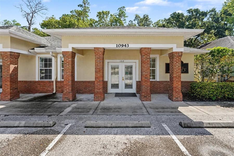 Property photo for 10943 COUNTRYWAY BOULEVARD, Tampa, FL